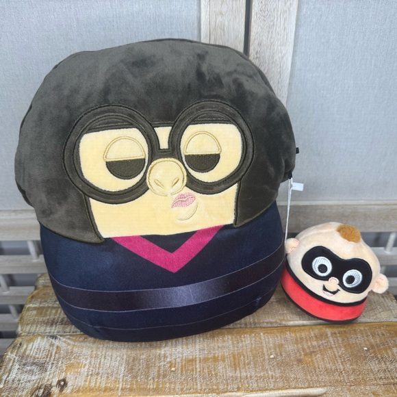 Disney Other - Disney Red and Black Plush Set